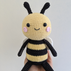Barry the Bee amigurumi pattern by Handmade by Ani