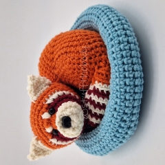 Curled Up Red Panda No-Sew Pattern amigurumi pattern by StuffTheBody