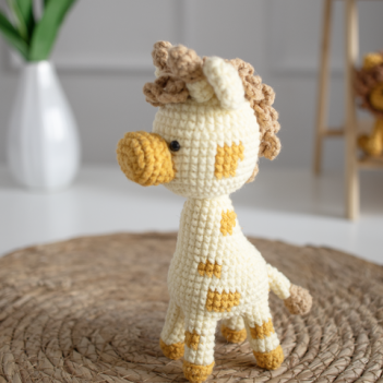 Little Giraffe amigurumi pattern by GatoFio