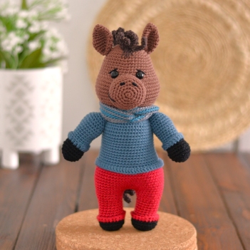 Hosea the horse amigurumi pattern by LaCigogne