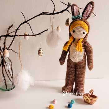 Doll Robin and Outfit Bunny amigurumi pattern by Schipper Amigurumi