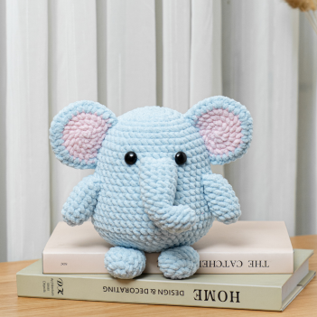 Baby Elephant amigurumi pattern by The Loop Story