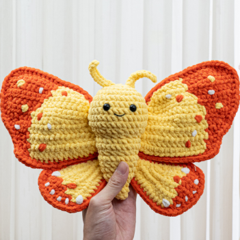 Crochet Butterfly Pattern amigurumi pattern by The Loop Story