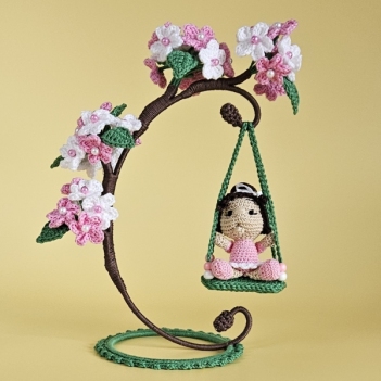 Flower children - Sakura Cherry Blo amigurumi pattern by SaphirhaseDesign