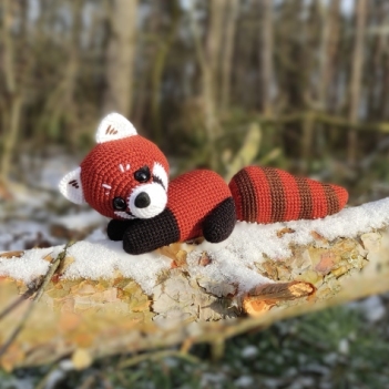 Akai the Red Panda amigurumi pattern by Miss Cuddlington