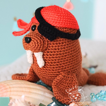 Capt'n Tusk the walrus pirate amigurumi pattern