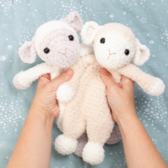 Sheep lovey snuggler amigurumi by Diminu