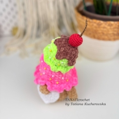 Summer Gnome with Ice Cream Hat amigurumi by TANATIcrochet