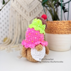 Summer Gnome with Ice Cream Hat amigurumi pattern by TANATIcrochet
