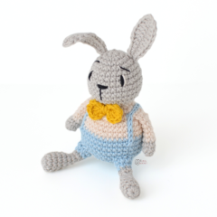 Zippy the Bunny amigurumi pattern by Elisas Crochet