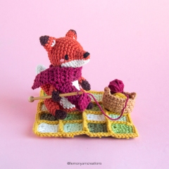 Fiona the Fox amigurumi pattern by Lemon Yarn Creations
