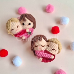 Hugging Heart amigurumi by Chibiscraft
