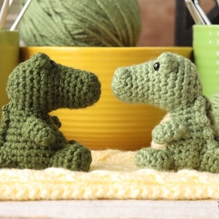 Small Alligator amigurumi pattern by Jen Hayes Creations