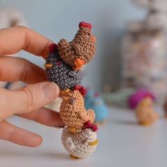 Mini chicken amigurumi pattern by O Recuncho de Jei