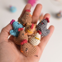 Mini chicken amigurumi by O Recuncho de Jei
