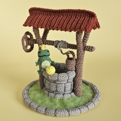 The Frog King - Amigurumi amigurumi pattern by SaphirhaseDesign