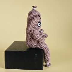The Offended Liverwurst amigurumi pattern by SaphirhaseDesign