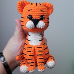 Tiggy the Tiger amigurumi pattern by engurumist