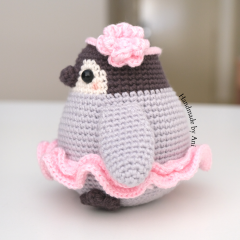 Penny the Penguin amigurumi by Handmade by Ani