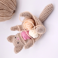 Bowley the Crochet Cat Bowl amigurumi pattern by StuffTheBody