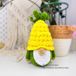 Summer Gnome Pineapple