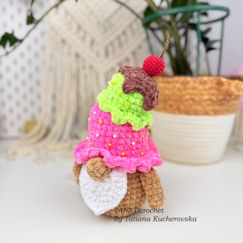 Summer Gnome with Ice Cream Hat amigurumi pattern by TANATIcrochet