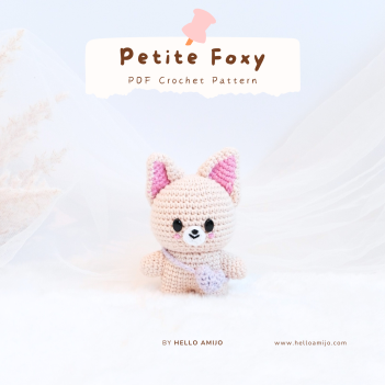 Petite Foxy Crochet Pattern amigurumi pattern by Hello Amijo