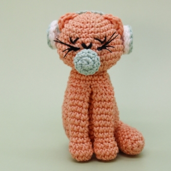 Vibe Cat amigurumi pattern by Mariia Zhyrakova