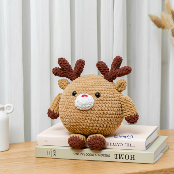 Baby Deer amigurumi pattern by The Loop Story