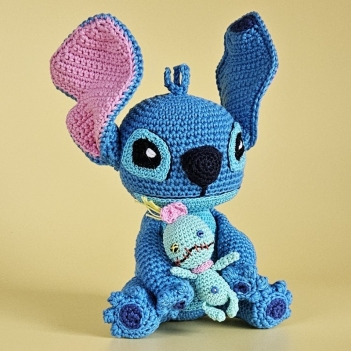 The Blue from another world amigurumi pattern by SaphirhaseDesign