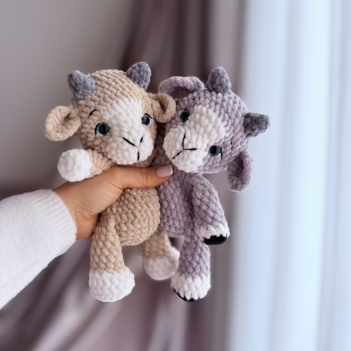 Goat Snuggler amigurumi pattern by DanArtEstonia
