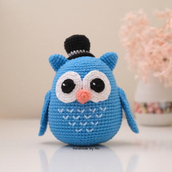 Hoot the Owl amigurumi pattern by Handmade by Ani