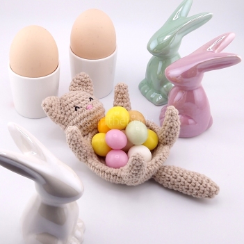 Bowley the Crochet Cat Bowl amigurumi pattern by StuffTheBody