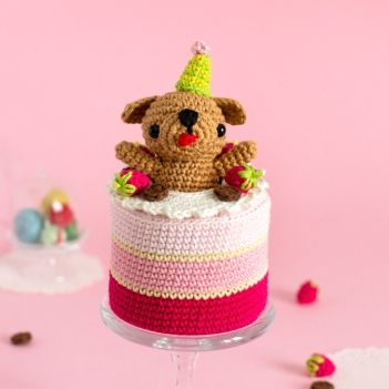A Puppy in a Cake amigurumi pattern by airali design