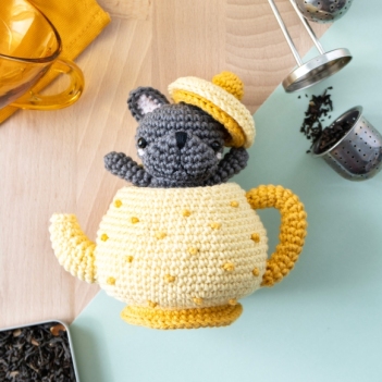 A Puppy in a Teapot amigurumi pattern by airali design