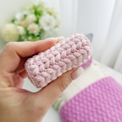 Doll bed amigurumi pattern by Fluffy Tummy