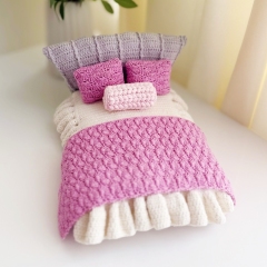 Doll bed amigurumi by Fluffy Tummy