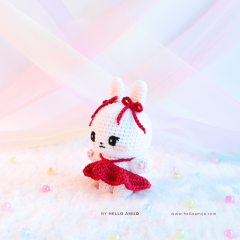 Lady Ivory Crochet Pattern amigurumi pattern by Hello Amijo