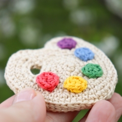 Palette amigurumi by Mariia Zhyrakova