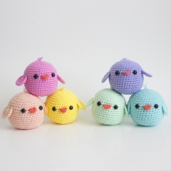 Chubby Spring Chicks amigurumi pattern by A Menagerie of Stitches