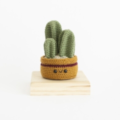 Mexican Fencepost Cactus amigurumi by A Menagerie of Stitches