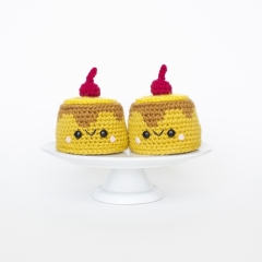 Pineapple Upside Down Cake amigurumi pattern by A Menagerie of Stitches