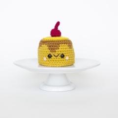 Pineapple Upside Down Cake amigurumi by A Menagerie of Stitches