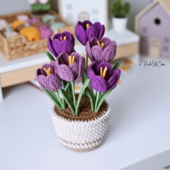 Crocus in a Pot amigurumi by apinchofcotton
