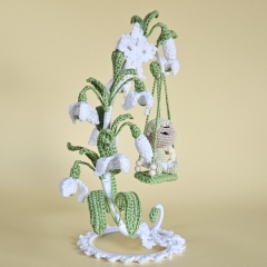 Flower children - Elva Snowdrops amigurumi pattern by SaphirhaseDesign
