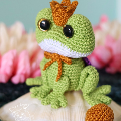 Finnegan the frog prince amigurumi pattern by LikeALigerCrochet
