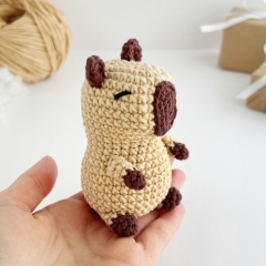 Cute capybara  amigurumi by AmiGuide