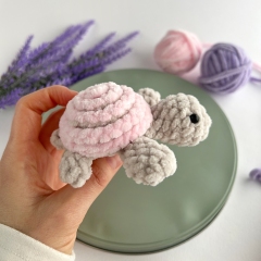 Turtle plush keychain amigurumi pattern by AmiGuide