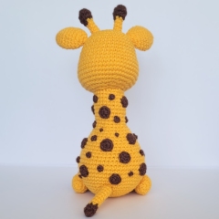 Dotto the Giraffe amigurumi pattern by engurumist