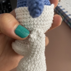 Blue gnome amigurumi pattern by Domigurumi